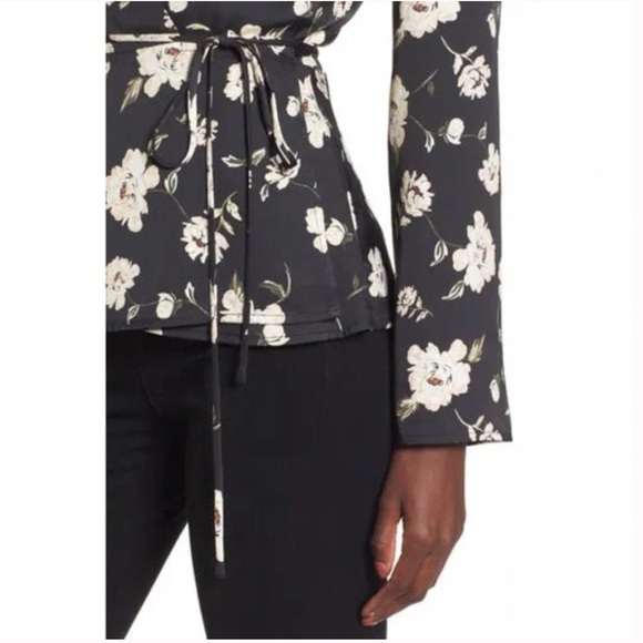 L'academie The Eliot Floral Wrap Blouse Top - Picture 13 of 13